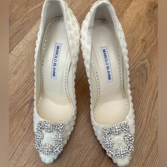 Manolo Blahnik Hangisi Cream Textured Polka Dot Crystal Wedding Heels - Picture 5 of 11